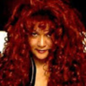 Meet your Posher, Leona